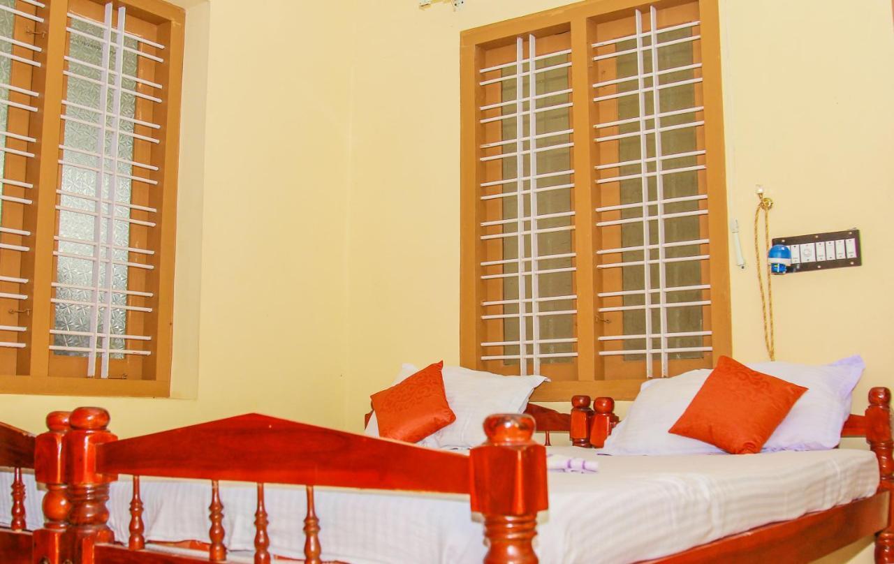 Aramana Holiday Inn Alappuzha Quarto foto